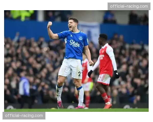 塔尔科夫斯基两百次解围联赛第四 太妃糖钢铁防线筑起屏障